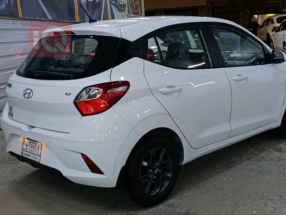 هیوندای i10